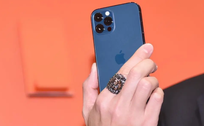 水磨沟苹果手机维修分享iPhone12系列重启方法教程 